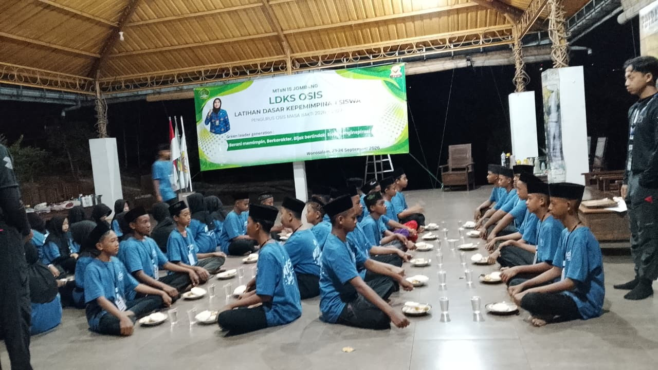LDKS OSIM MTsN 15 Jombang: Belajar Memimpin dari Alam Wonosalam